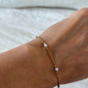 Mejuri bracelet gold color